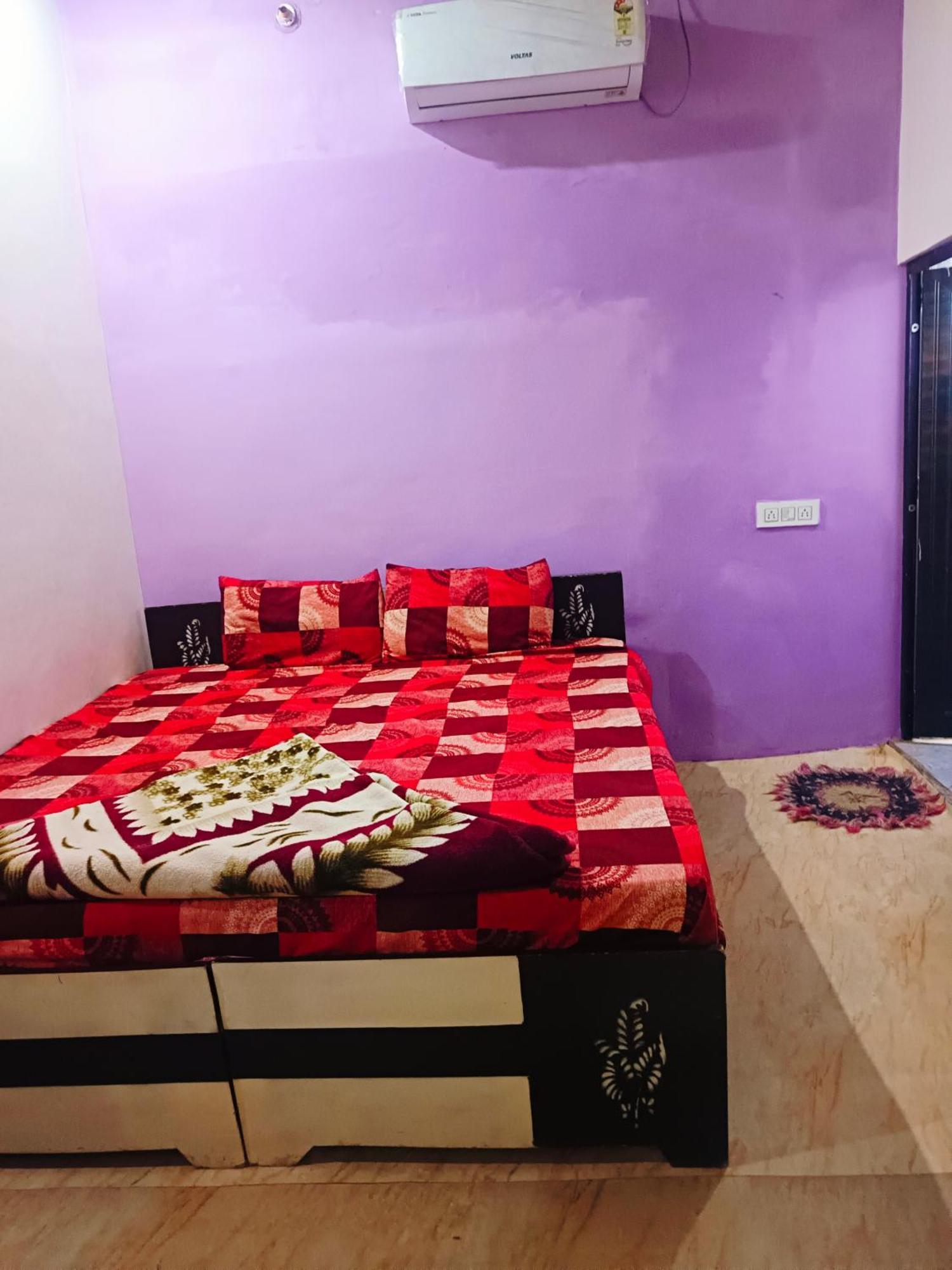 Jay Shree Radhey Home Stay Mathura Exteriér fotografie