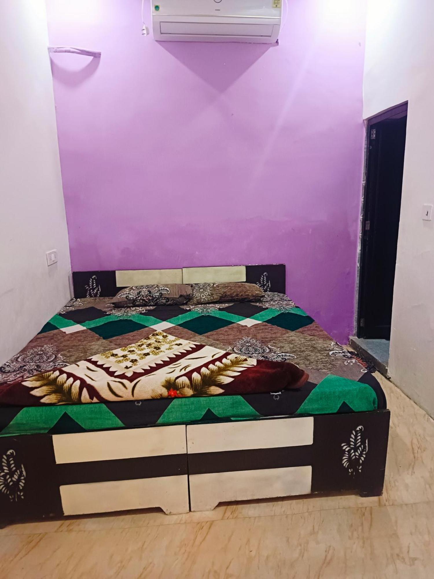 Jay Shree Radhey Home Stay Mathura Exteriér fotografie